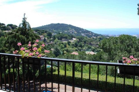 House for sale Cabrils, Barcelona, Spain 4 bedrooms, 400 sq.m. No. 22480 - photo 28