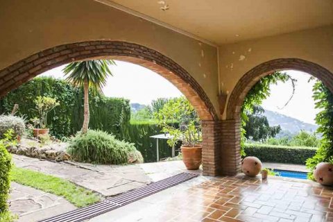 House for sale Cabrils, Barcelona, Spain 4 bedrooms, 400 sq.m. No. 22480 - photo 8