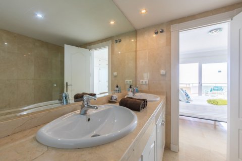 Penthouse for sale Estepona, Malaga, Spain 3 bedrooms, 137 sq.m. No. 109704 - photo 15
