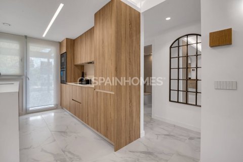 Продажа квартиры в Ориуэла, Аликанте, Испания 3 спальни, 98м2 №92024 - фото 26