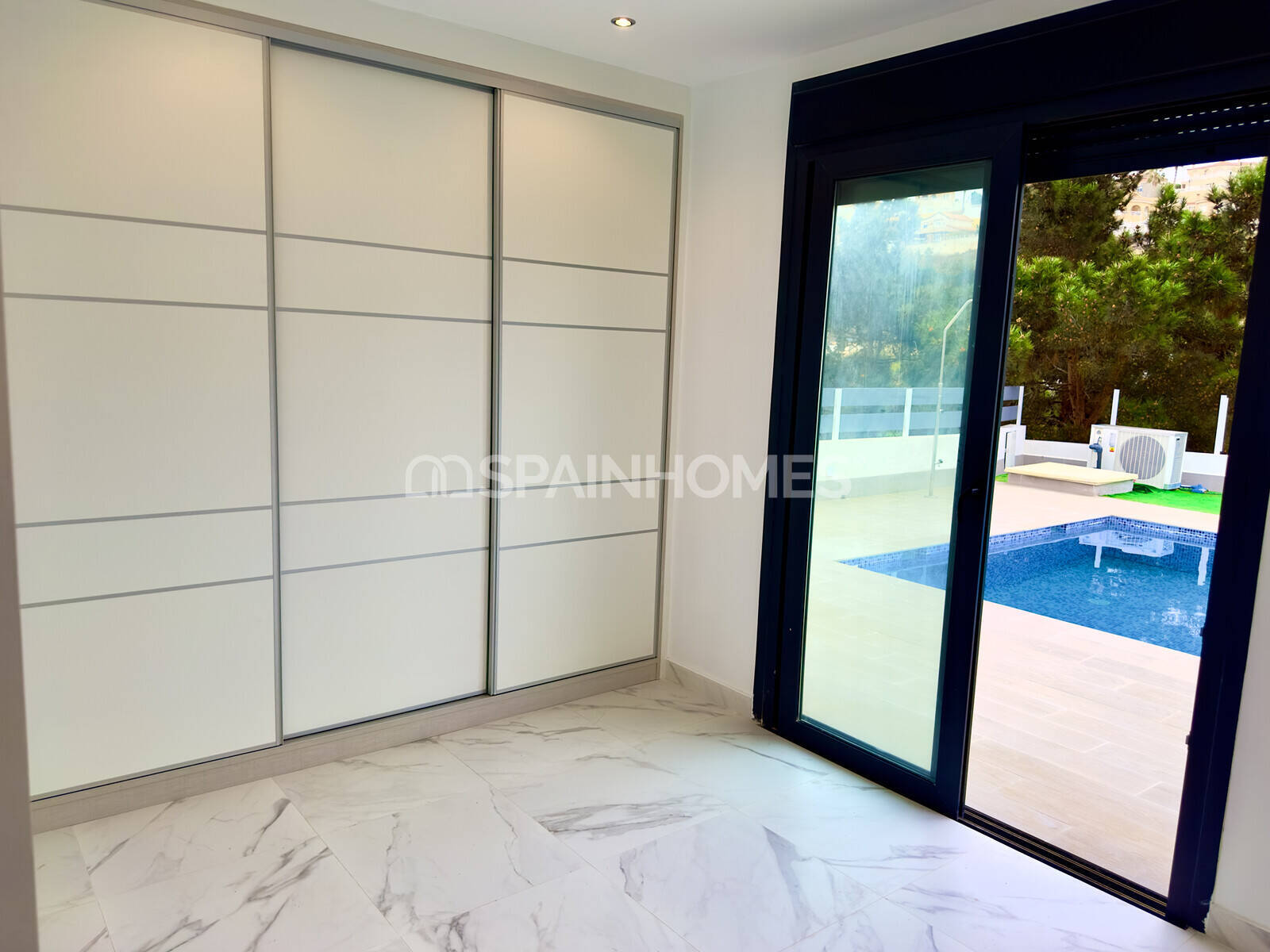 Villa in Rojales, Alicante, Spain 3 bedrooms, 302 sq.m. No. 55734