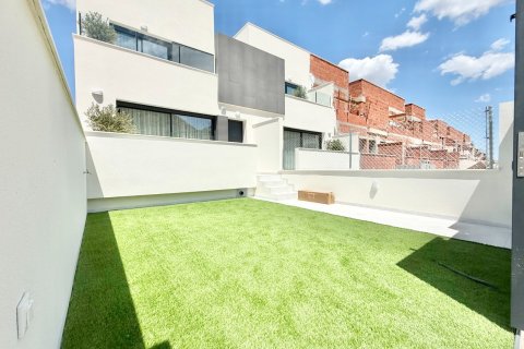 Villa till salu Alicante, Spanien 3 sovrum, 82 kvm. Nr. 112232 - foto 13