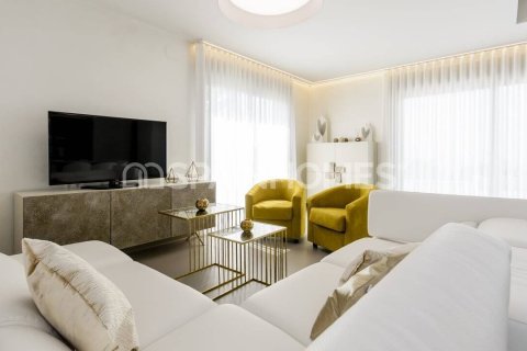 Продажа виллы в Ориуэла, Аликанте, Испания 3 спальни, 92м2 №48772 - фото 10