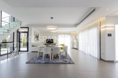 Продажа виллы в Ориуэла, Аликанте, Испания 3 спальни, 92м2 №48772 - фото 13