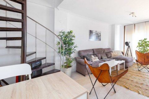 Продажа пентхауса Бенальмадена, Малага, Испания 4 спальни, 127м2 №117825 - фото 1