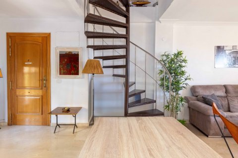 Продажа пентхауса Бенальмадена, Малага, Испания 4 спальни, 127м2 №117825 - фото 4