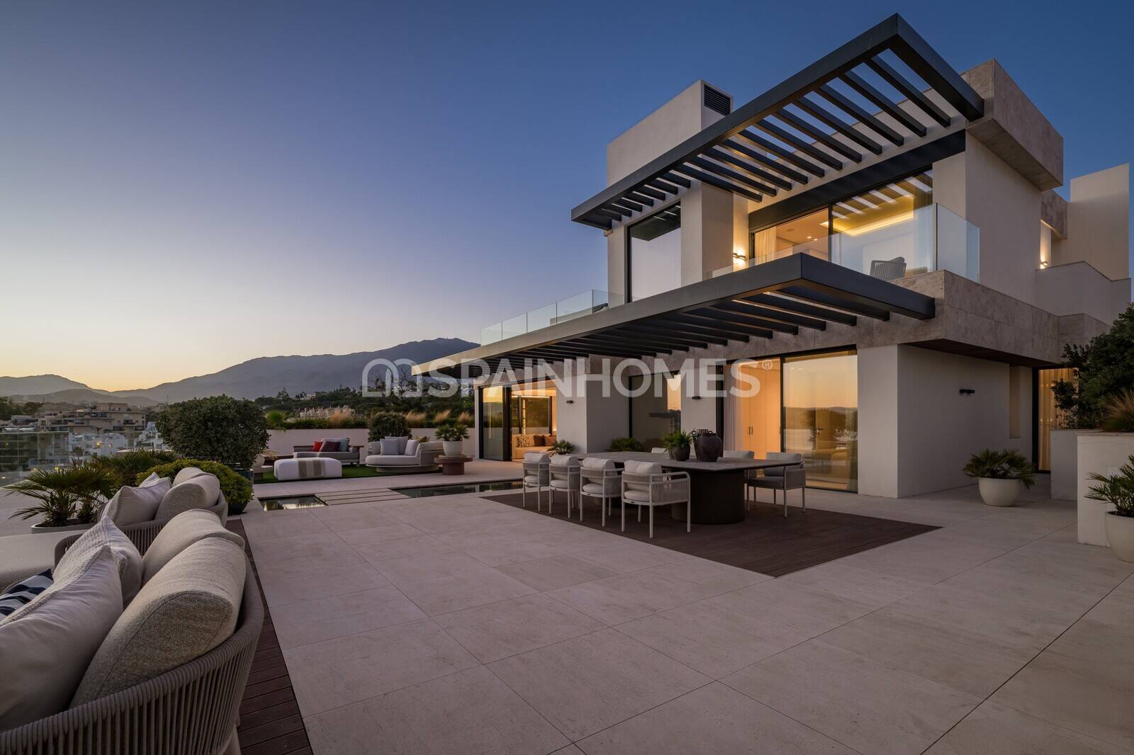 Apartamento en Estepona, Málaga, España 2 dormitorios, 199 m2 No. 95300