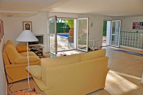 Villa en venta Albir, Alicante, España 14 dormitorios, 700 m2 No. 118787 - foto 7
