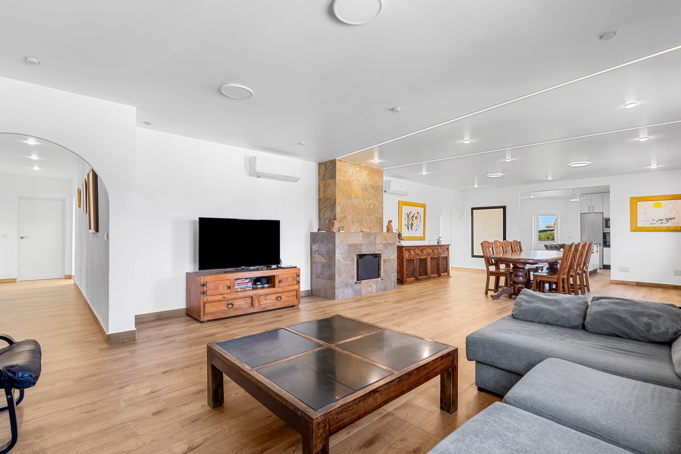 Huvila Los Montesinos, Alicante, Espanja 6 makuuhuonetta, 340 m2 No. 117918