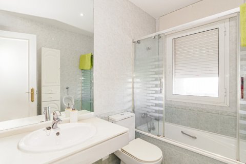Huvila myytävänä Dos Hermanas, Seville, Espanja, 7 makuuhuonetta, 1.05 m2 No. 106998 - kuva 23