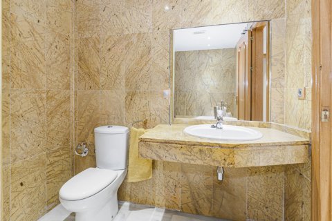 Huvila myytävänä Dos Hermanas, Seville, Espanja, 7 makuuhuonetta, 1.05 m2 No. 106998 - kuva 9