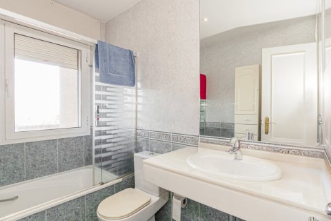 Huvila myytävänä Dos Hermanas, Seville, Espanja, 7 makuuhuonetta, 1.05 m2 No. 106998 - kuva 19