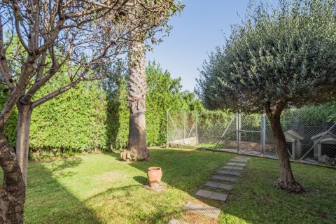 Huvila myytävänä Dos Hermanas, Seville, Espanja, 7 makuuhuonetta, 1.05 m2 No. 106998 - kuva 4