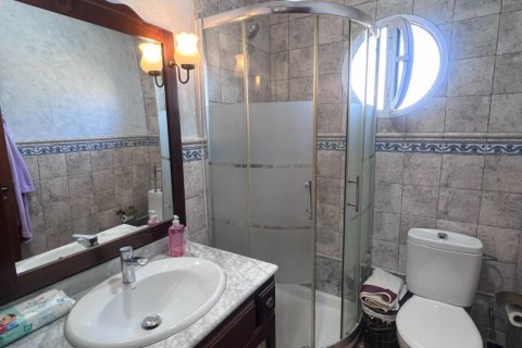 Villa for sale Los Desamparados, Alicante, Spain 5 bedrooms, 253 sq.m. No. 115737 - photo 9