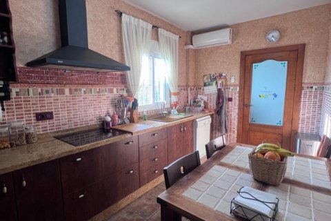 Villa for sale Los Desamparados, Alicante, Spain 5 bedrooms, 253 sq.m. No. 115737 - photo 22