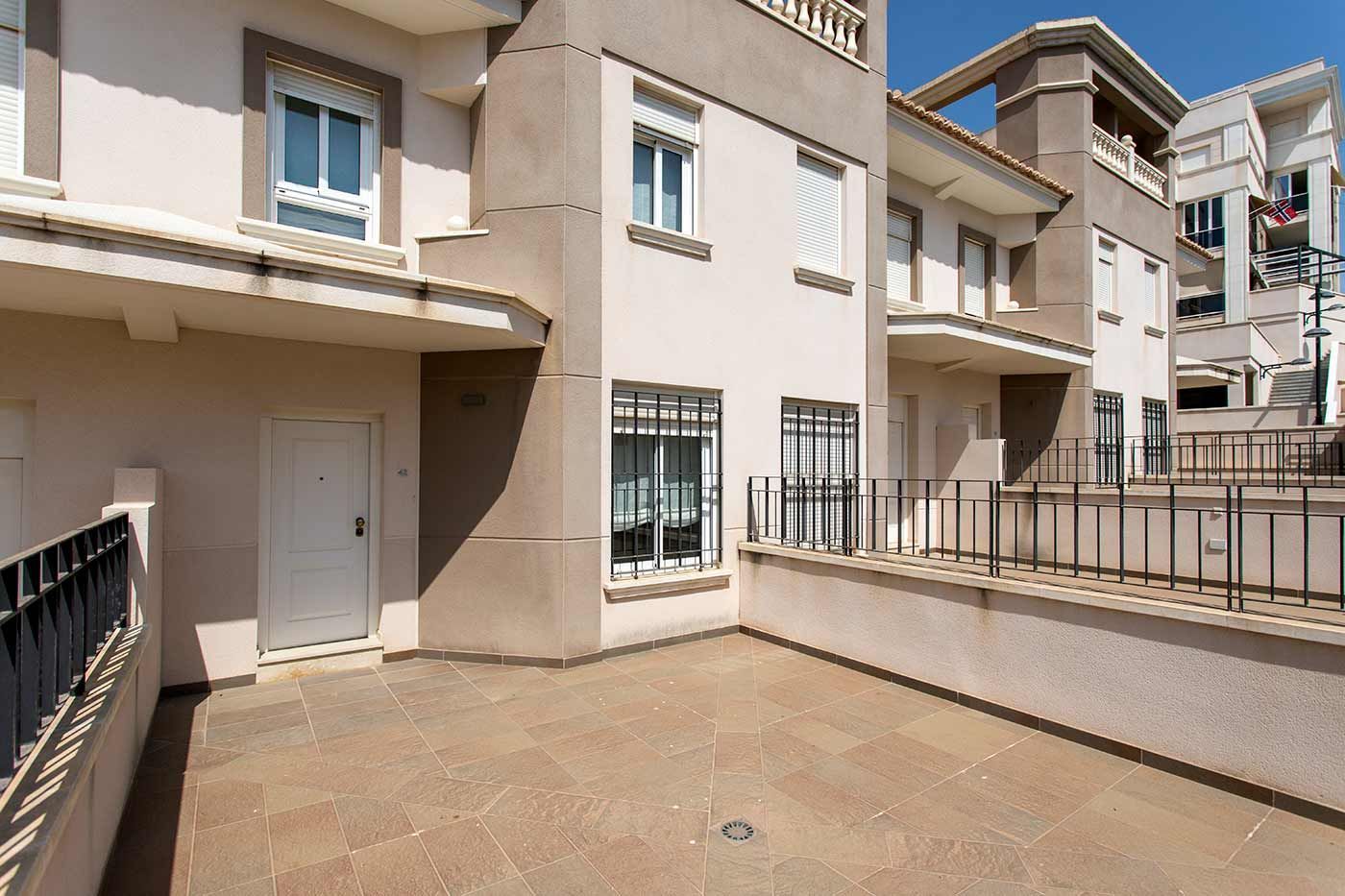 Bungalow in Santa Pola, Alicante, Spanien 2 Schlafzimmer, 144 m2 Nr. 95493