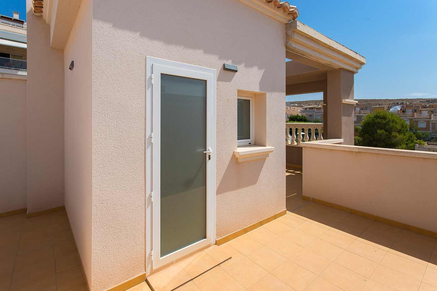 Bungalow in Santa Pola, Alicante, Spanien 2 Schlafzimmer, 144 m2 Nr. 95493