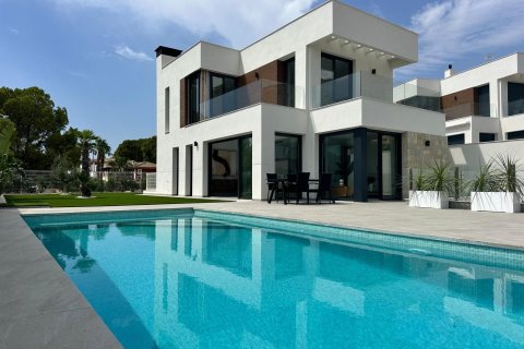 Дом в Финестрат, Аликанте, Испания 4 спальни, 244м2 №95497
