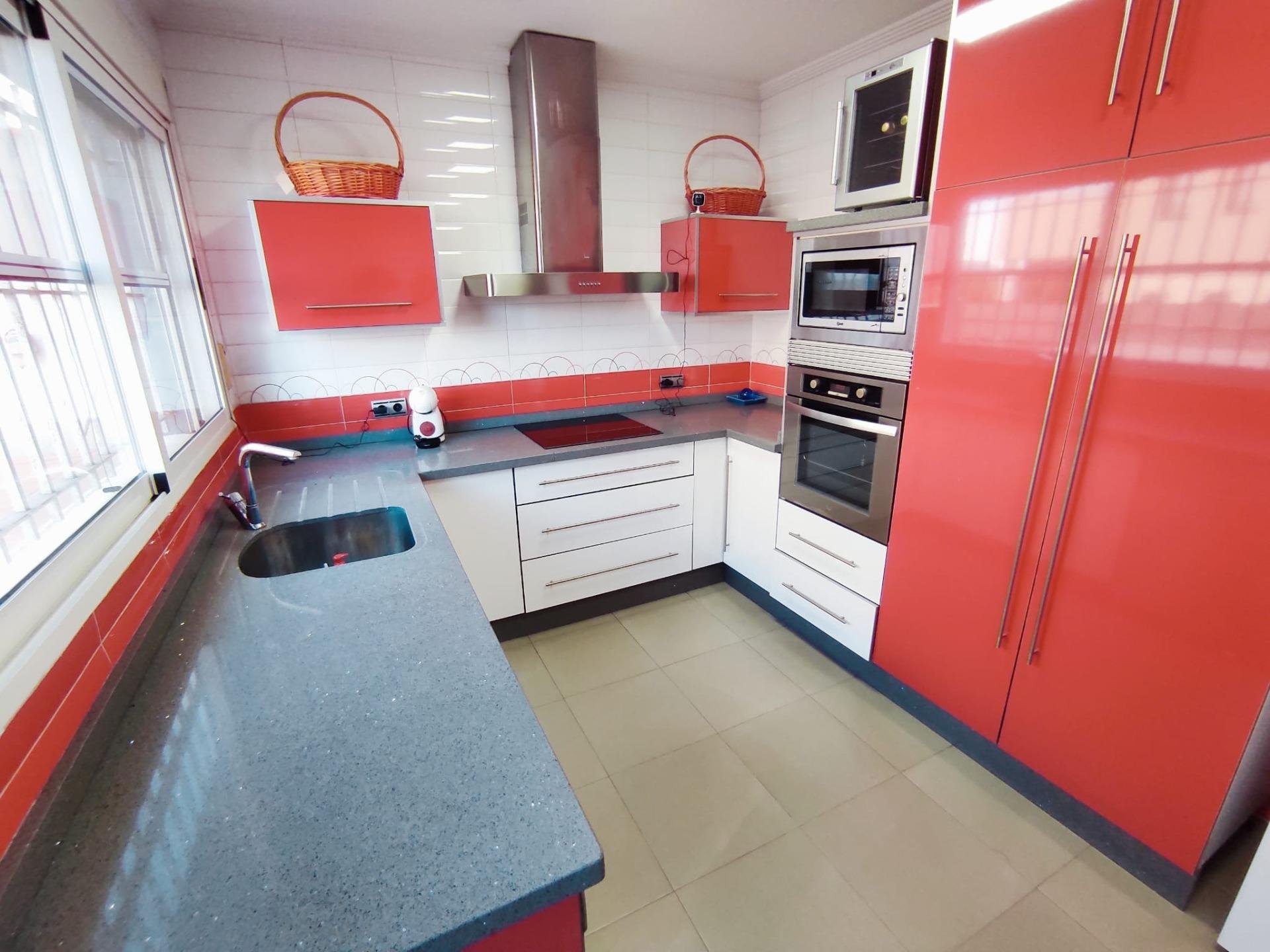 Villa in Torrevieja, Alicante, Spanien 3 Schlafzimmer, 132 m2 Nr. 90324