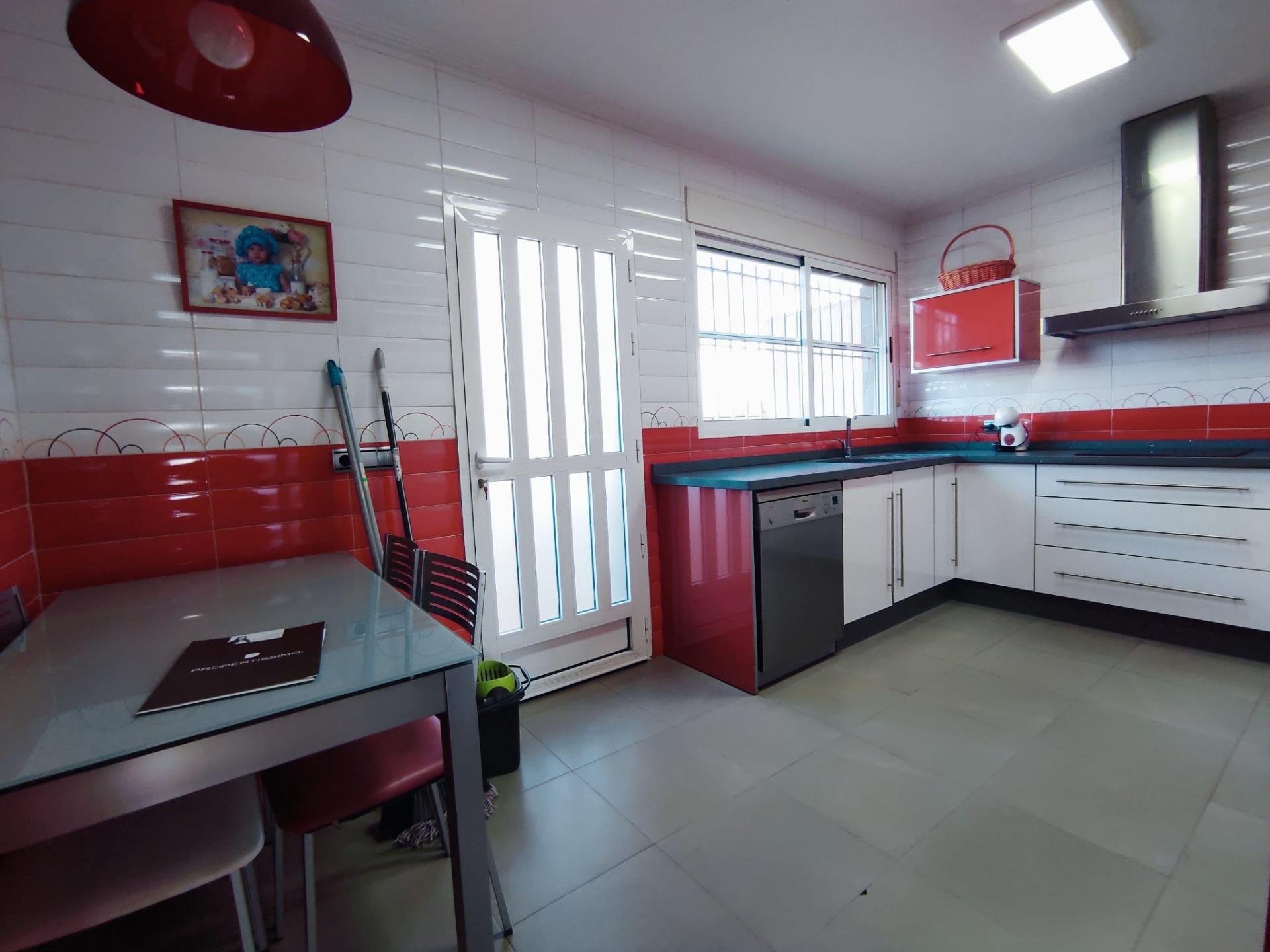 Villa in Torrevieja, Alicante, Spanien 3 Schlafzimmer, 132 m2 Nr. 90324