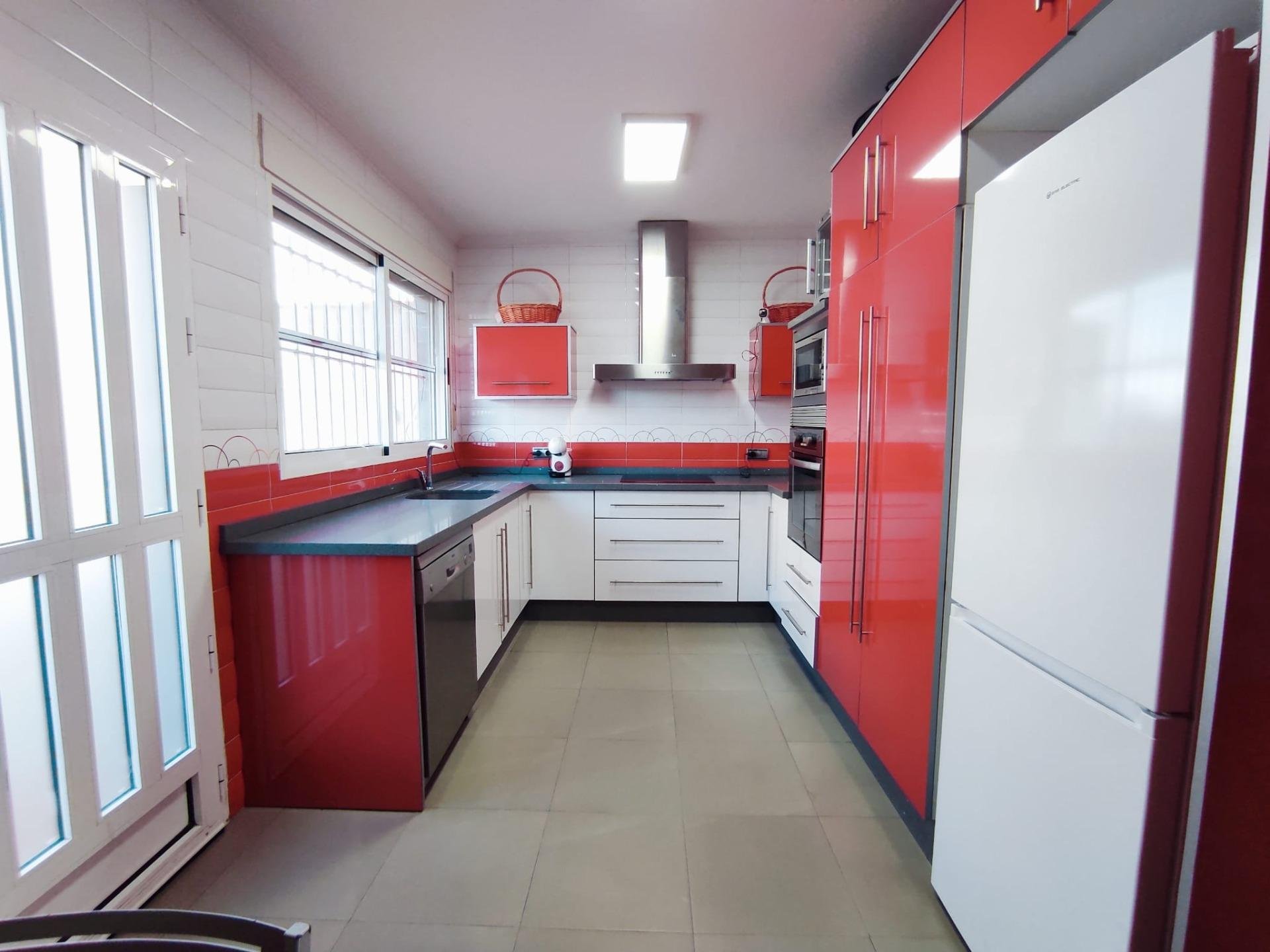 Villa in Torrevieja, Alicante, Spanien 3 Schlafzimmer, 132 m2 Nr. 90324