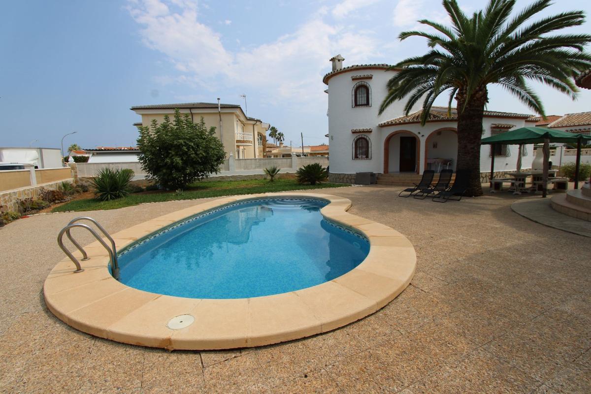 Villa en Dénia, Alicante, España 6 dormitorios,  No. 113040
