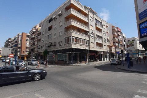 Apartment for sale Torrevieja, Alicante, Spain 3 bedrooms, 120 sq.m. No. 113042 - photo 1