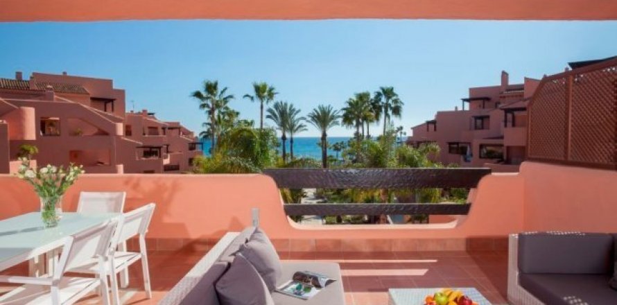 Apartment Estepona, Malaga, Spain 2 bedrooms, 96 sq.m. No. 21759
