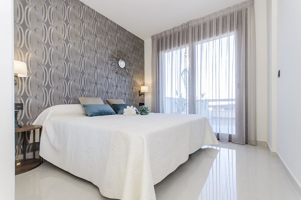 Bungalow à Torrevieja, Alicante, Espagne 2 chambres, 62 m2 No. 95623