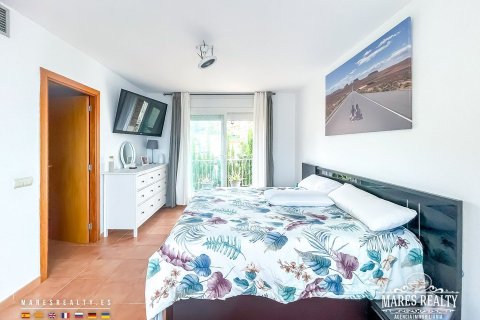 Townhouse for sale Canet de Mar, Barcelona, Spain 4 bedrooms, 299 sq.m. No. 117638 - photo 10