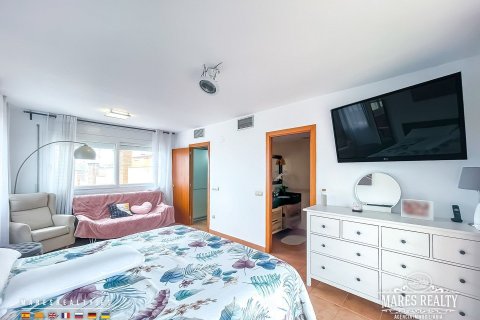 Townhouse for sale Canet de Mar, Barcelona, Spain 4 bedrooms, 299 sq.m. No. 117638 - photo 13
