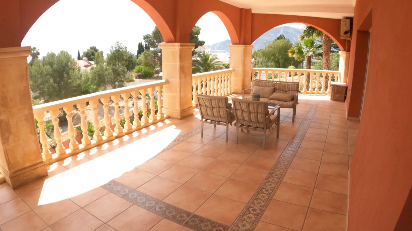 Villa à L'Alfàs del Pi, Alicante, Espagne 8 chambres, 540 m2 No. 115477