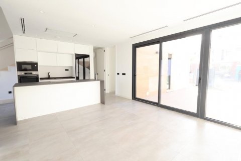 Lägenhet till salu Los Alcazares, Murcia, Spanien 3 sovrum, 122 kvm. Nr. 109288 - foto 9