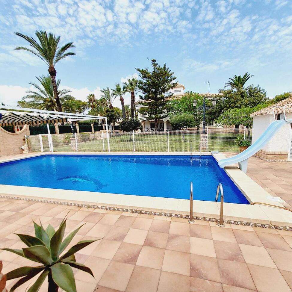 Villa in Cabo Roig, Alicante, Spain 7 bedrooms,  No. 115483