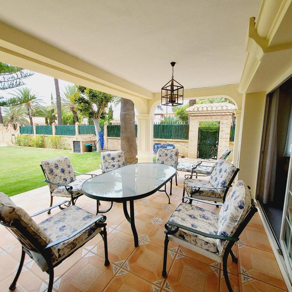 Villa in Cabo Roig, Alicante, Spain 7 bedrooms,  No. 115483