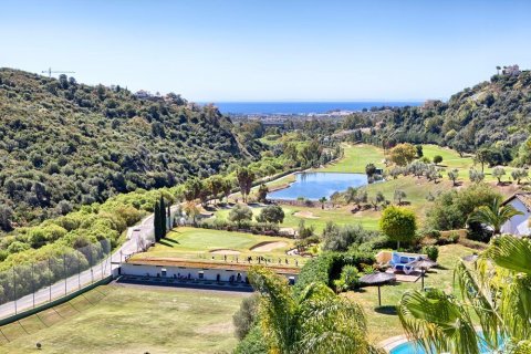 Apartment for sale Benahavis, Malaga, Spain 3 bedrooms, 196 sq.m. No. 21558 - photo 1