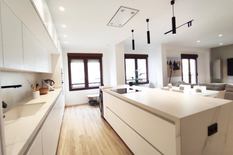 Appartamento in vendita Valencia, Spagna 4 camere da letto, 185 mq. N° 107153 - foto 11