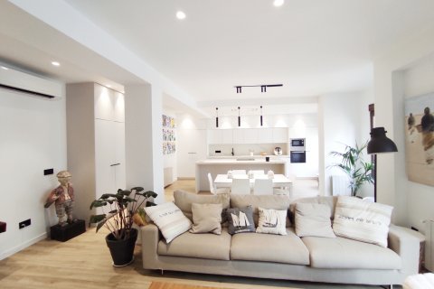 Appartamento in vendita Valencia, Spagna 4 camere da letto, 185 mq. N° 107153 - foto 1