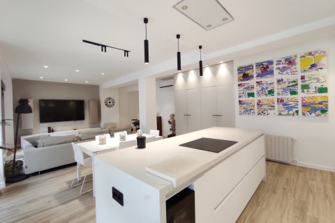 Appartamento in vendita Valencia, Spagna 4 camere da letto, 185 mq. N° 107153 - foto 2