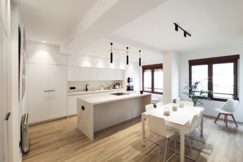 Appartamento in vendita Valencia, Spagna 4 camere da letto, 185 mq. N° 107153 - foto 3