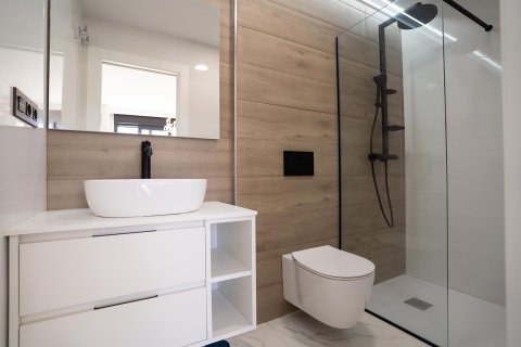Продажа бунгало в Пилар де ла Орадада, Аликанте, Испания 2 спальни, 71м2 №117911 - фото 17