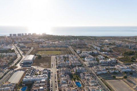 Продажа бунгало в Пилар де ла Орадада, Аликанте, Испания 2 спальни, 71м2 №117911 - фото 22