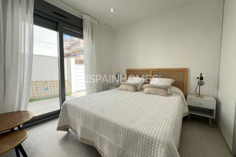 Villa for sale in Orihuela, Alicante, Spain 3 bedrooms, 106 sq.m. No. 52698 - photo 9