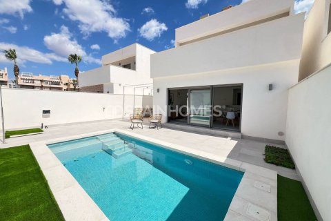 Villa till salu i Orihuela, Alicante, Spanien 3 sovrum, 106 kvm. Nr. 52698 - foto 2