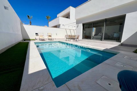 Villa in Orihuela, Alicante, Spain 3 bedrooms, 106 sq.m. No. 52698