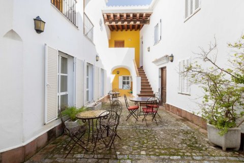 Townhouse for sale Medina Sidonia, Cadiz, Spain 11 bedrooms, 500 sq.m. No. 107641 - photo 1