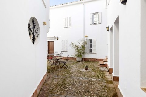 Townhouse for sale Medina Sidonia, Cadiz, Spain 11 bedrooms, 500 sq.m. No. 107641 - photo 4