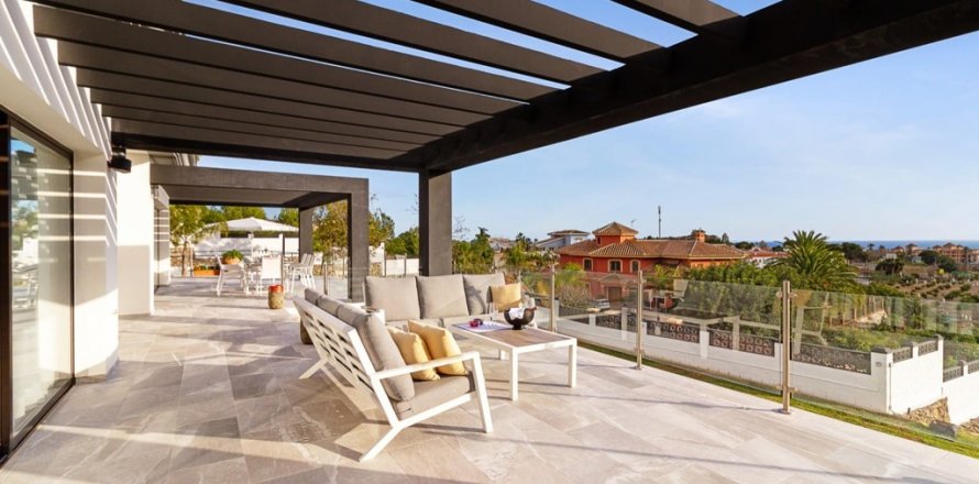 Villa Benalmadena, Malaga, Espagne 5 chambres, 378 m2 No. 107640