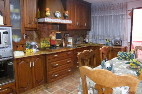 Kaupunkipientalo myytävänä Daya Nueva, Alicante, Espanja, 6 makuuhuonetta,  No. 115626 - kuva 12