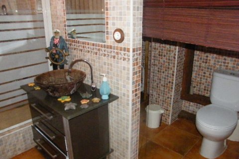 Kaupunkipientalo myytävänä Daya Nueva, Alicante, Espanja, 6 makuuhuonetta,  No. 115626 - kuva 21